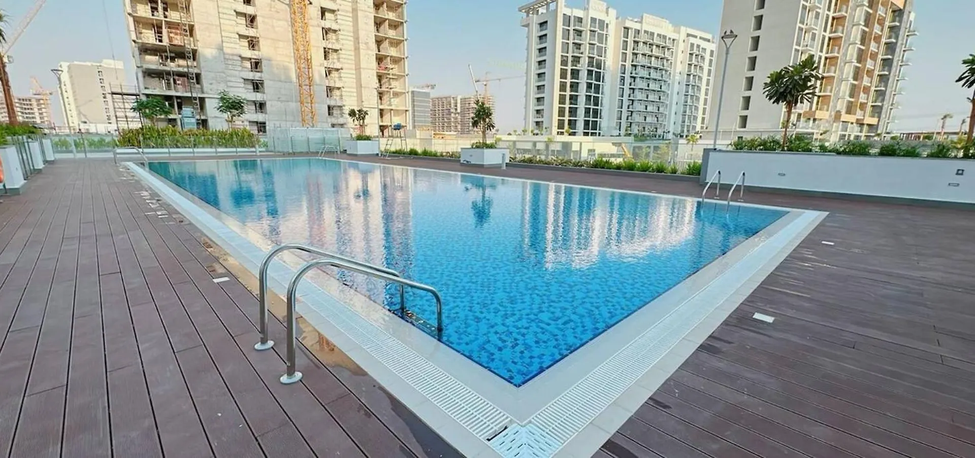 Stunning Brandnew 1Br Apartment Dubai 0*,
